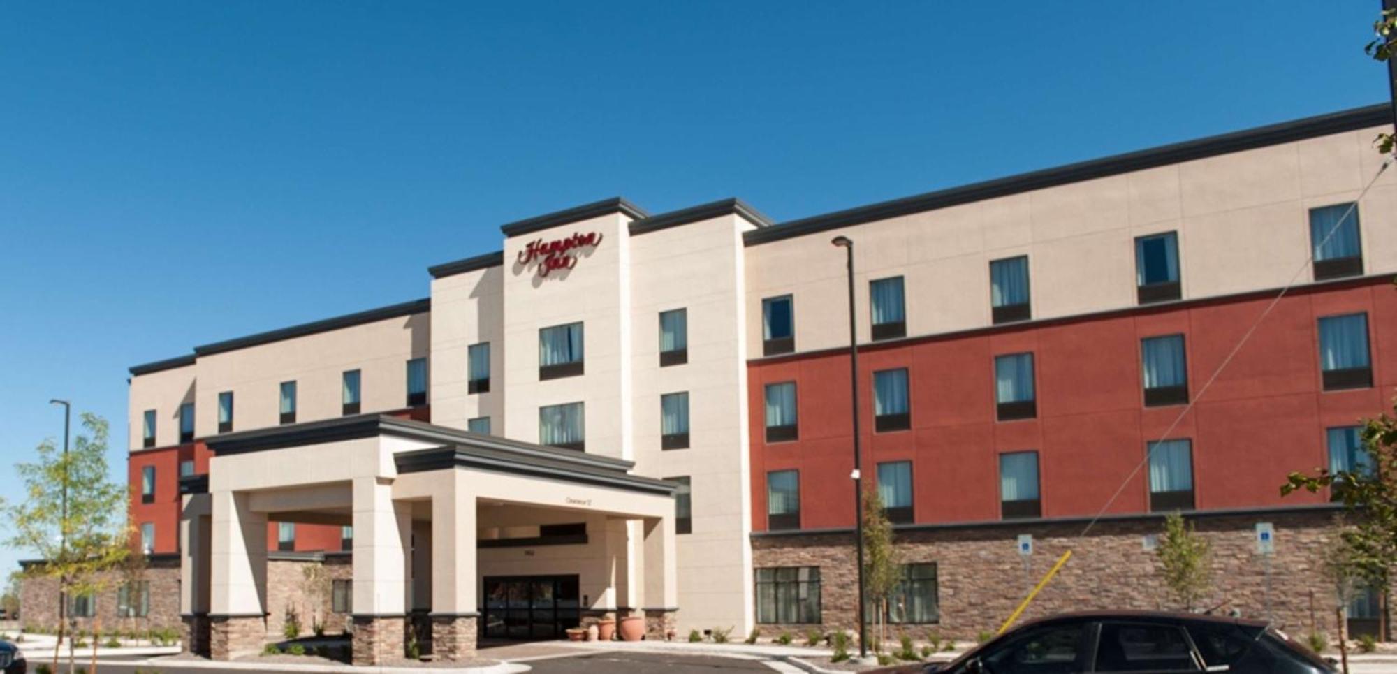 Hampton Inn By Hilton Форт Морган Екстериор снимка