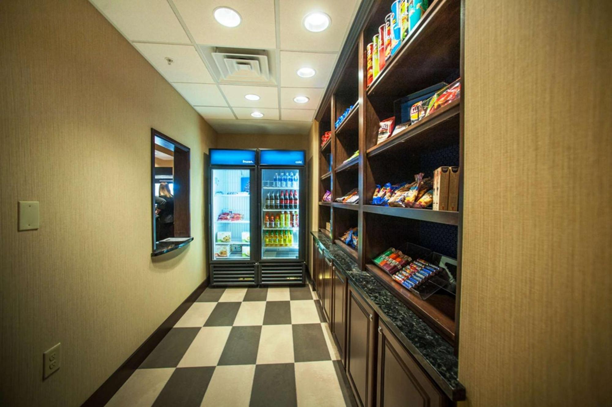 Hampton Inn By Hilton Форт Морган Екстериор снимка